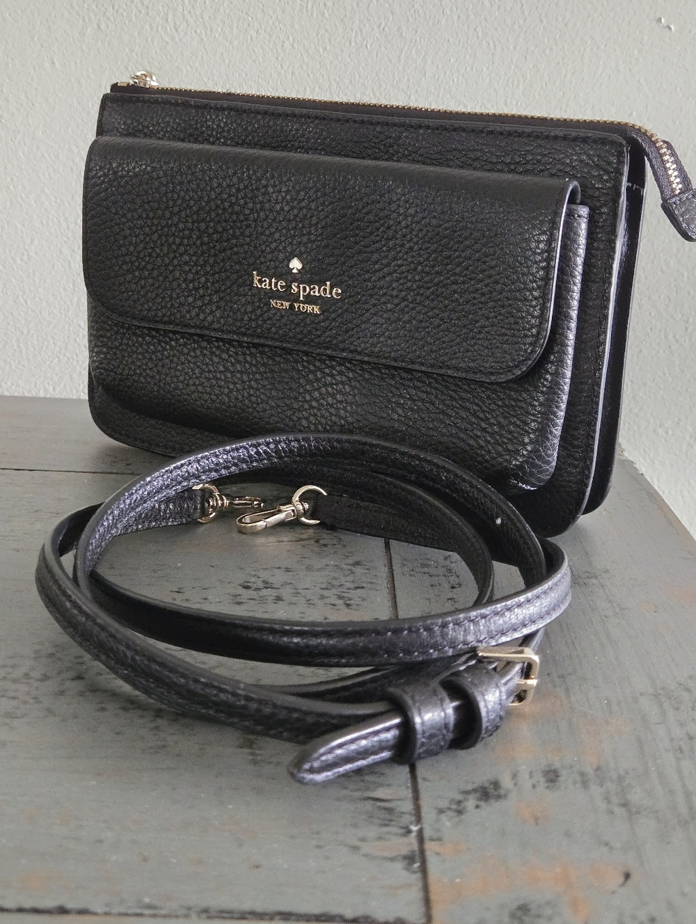 Kate Spade Crossbody - Picture 6 of 16